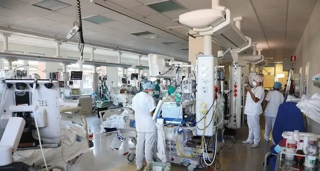 Intervento da record a Bologna: asportato un sarcoma di 30 chili a un paziente sardo