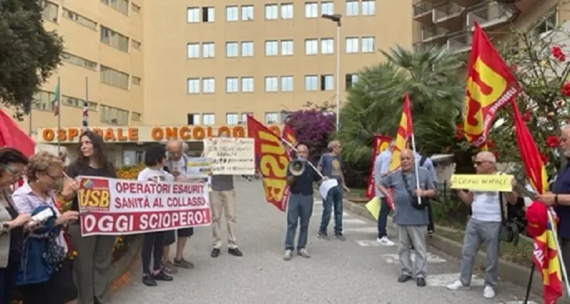 Cagliari: protesta dell'Usb contro lo stop di radioterapia