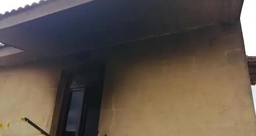 Raid incendiario in casa del consigliere comunale