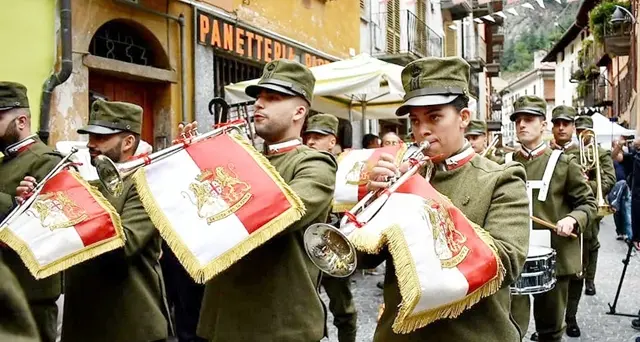 “Auguri a tutti i Dimonios e Fortza Paris: La Brigata Sassari compie 105 anni