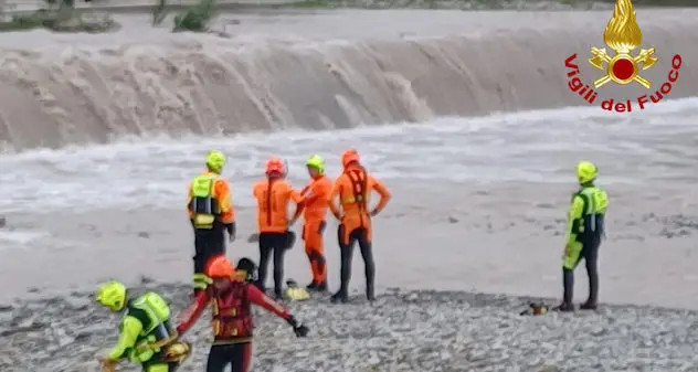 Scomparso nel fiume, oggi ritrovato il corpo. Si era tuffato per un video social