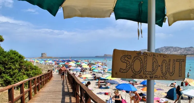 Stintino. Come prenotare la spiaggia, 1.500 i posti giornalieri disponibili