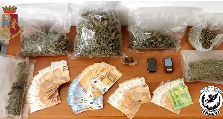 Selargius: nascondeva 1 kg di droga nella sua abitazione, in manette un 20enne