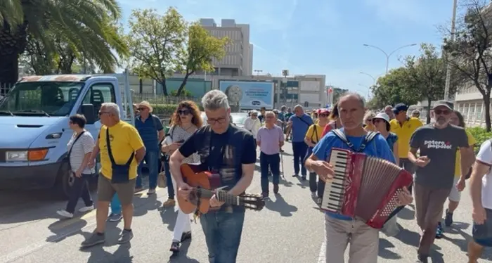 Sanità pubblica, 2mila manifestanti a Cagliari: \"Salviamola\"