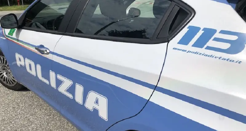 Cagliari: ladro di costumi da bagno aggredisce poliziotti, arrestato