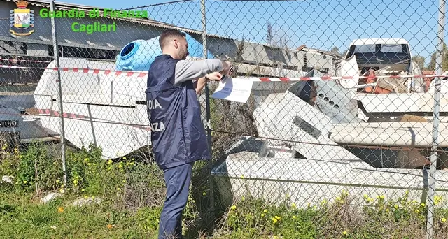 Scoperta officina abusiva, il meccanico percepiva anche il reddito di cittadinanza: scatta la maxi multa e la denuncia delle Fiamme Gialle