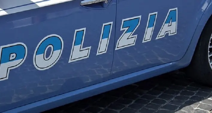 Sassari: tre chili di cocaina nel sottoscala, la soffiata con una telefonata