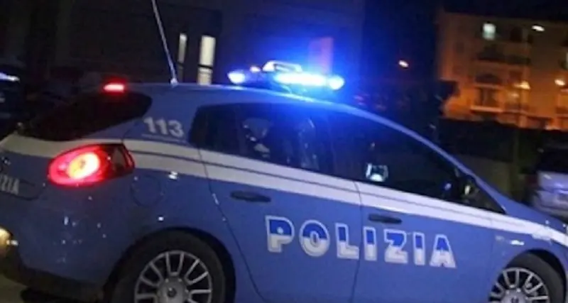 Folle inseguimento su un'auto rubata a Quartu: Polizia coinvolta in un incidente