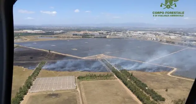 Incendi: elicotteri in azione a Siligo e Macchiareddu