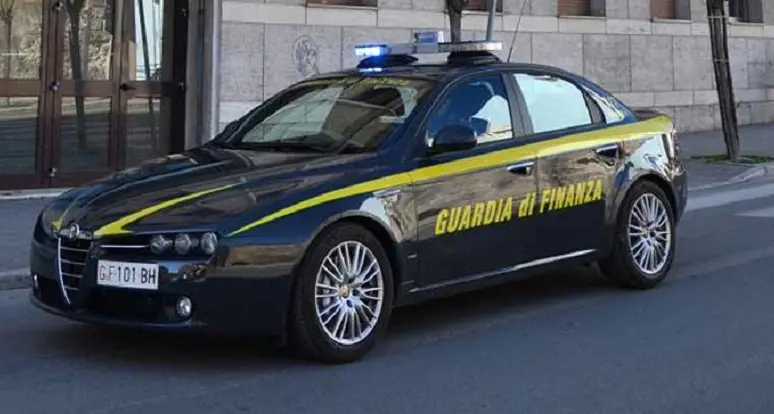 Brescia: associazione a delinquere finalizzata alla commissione di frodi fiscali, 10 arresti