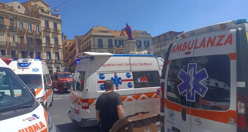 Cagliari: furgoncino piomba sui tavolini di un locale, due le ipotesi sulle cause