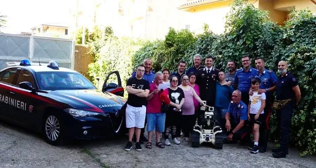 Una giornata da carabiniere per i ragazzi dell'associazione down di Tempio