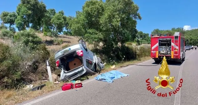 Neoneli. Auto esce di strada e si ribalta, perde la vita una 75enne