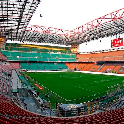 Cagliari sfida il Milan a San Siro: Fourneau arbitra al posto di Marchetti