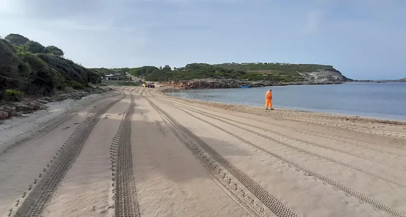 Sant’Antioco. Scatta l’ordinanza sulle norme di comportamento: non si può mangiare in spiaggia