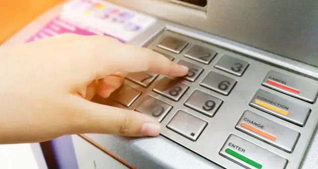 San Vito. Dopo l’annuncio online la truffa, 26enne viene raggirata al bancomat