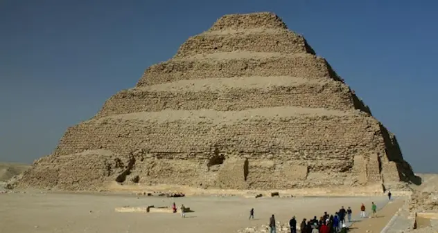Riapre a Saqqara la piramide più antica che risale a 4700 anni fa