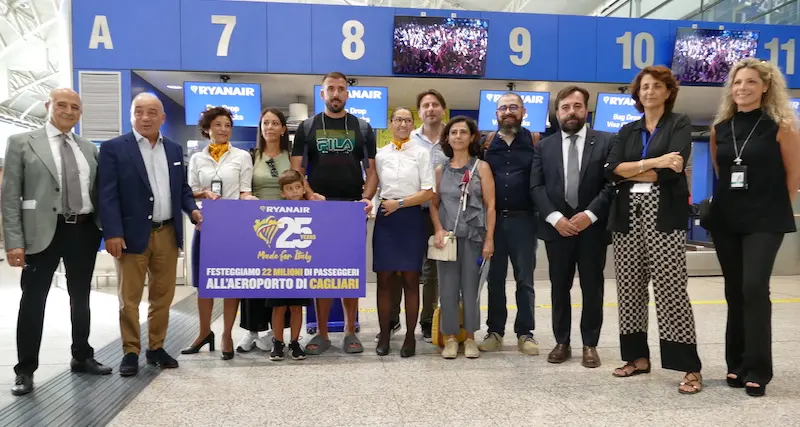 Ryanair festeggia il traguardo di 22 milioni di passeggeri trasportati a Cagliari