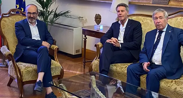 Cagliari. Il principe Emanuele Filiberto in visita a Palazzo Bacaredda