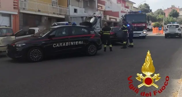 Ittiri. Sbanda con l’auto e finisce contro quelle in sosta