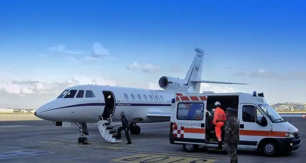 Neonata di 2 giorni trasferita da Alghero a Genova con un volo d'urgenza