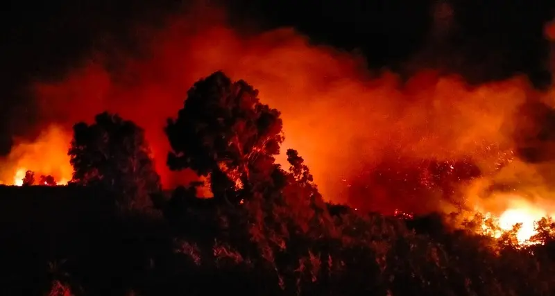 Fiamme a Muravera, lo sfogo dell'Amministrazione: \"C'è la mano di criminali assassini\"