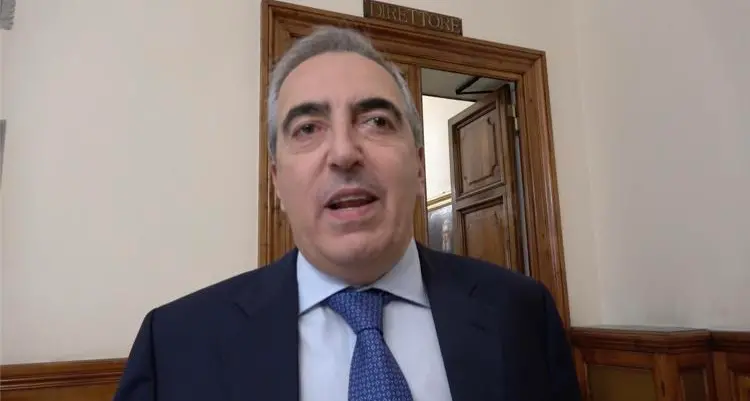 Trasporto aereo: Gasparri, 'non accettiamo lezioni da Ryanair si scusino con Italia'