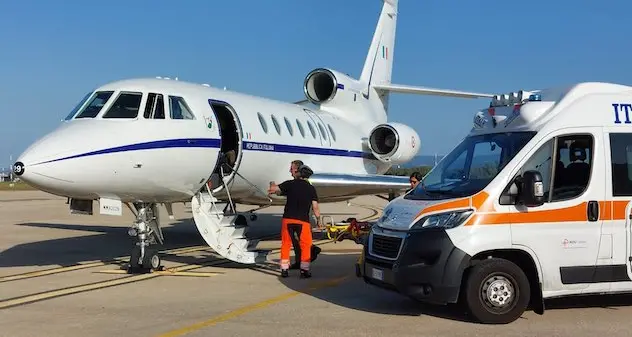 Volo urgente da Alghero a Torino per un bimbo in pericolo di vita