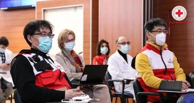 Coronavirus. L’Oms e i medici cinesi: “Bisogna fare tamponi, tamponi e tamponi”