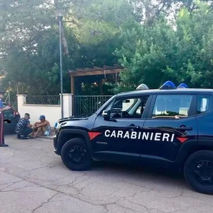 Dodici migranti sbarcano a Sarroch: rintracciati sulla SS 195