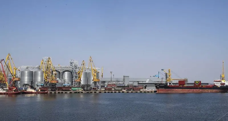 Cagliari: portacontainer partita dal porto di Odessa approda al porto canale
