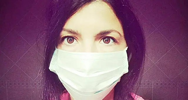 Coronavirus, l’appello di Daniela Floris, cardiopatica: “Essere intubata? L’ho provato, è devastante. Vi prego, restate a casa”