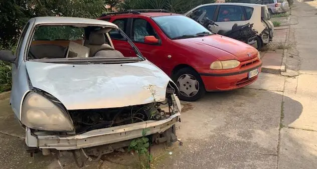 Auto abbandonate a Cagliari. “È ora di intervenire”