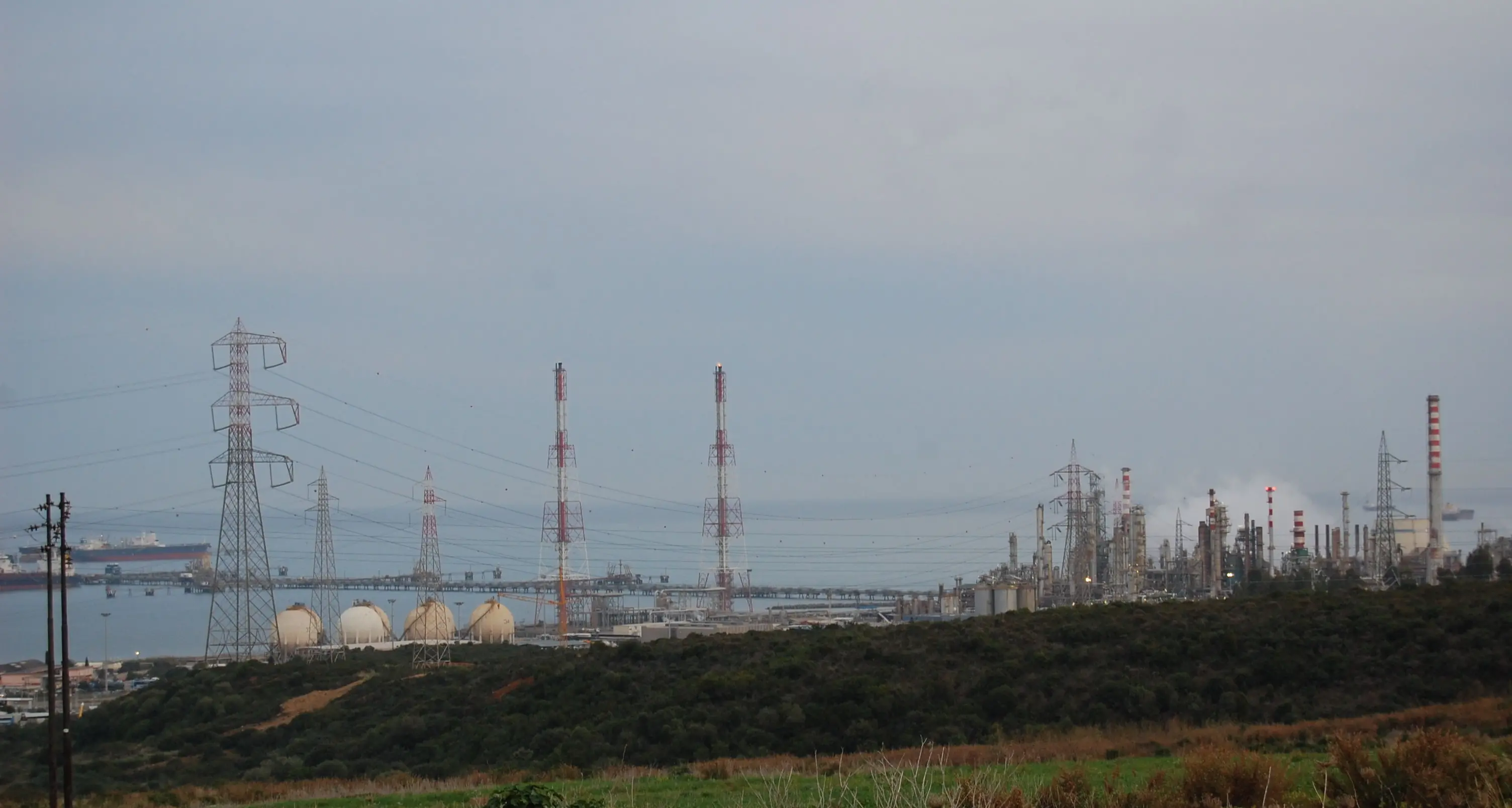 Fuoriuscita di acido cloridrico dall'azienda Versalis a Sarroch