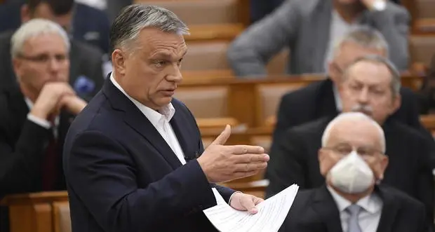 L'Ungheria da pieni poteri a Orban: avrà il potere di chiudere il Parlamento