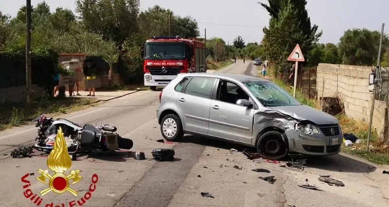 Scontro frontale nel Sassarese tra un'auto e una moto: feriti i conducenti