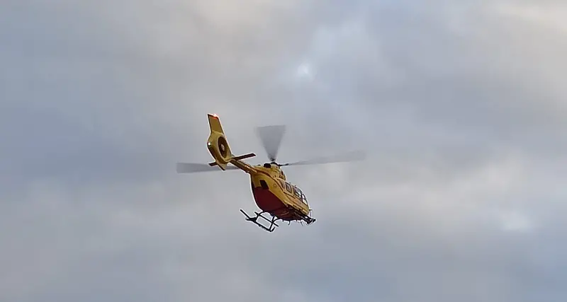 Operaio 43enne investito mentre lavora alla segnaletica nel sassarese: è grave
