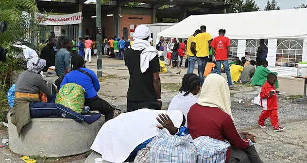 In Sardegna tensostrutture per i migranti tra le proteste dei sindaci