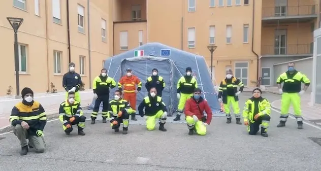 Coronavirus. Montata a Lanusei la seconda tenda pre-triage