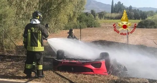 Schianto mortale a San Giovanni Suergiu: marito e moglie muoiono carbonizzati