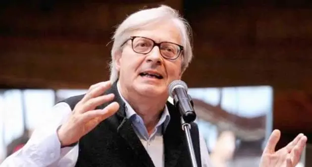 Sgarbi invita i sindaci sardi a Roma: \"Combattiamo l'assalto eolico\"