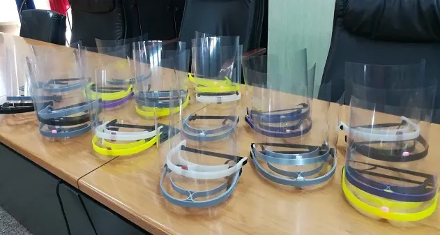 Coronavirus. L'Associazione Laboratorio K dona 50 visiere al Comune
