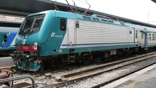 Trasporti in tilt: venerdì nero per i viaggiatori italiani a causa dello sciopero generale