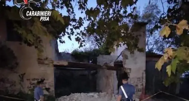 Pisa, crolla tetto in casa abbandonata: 17enne muore sotto le macerie