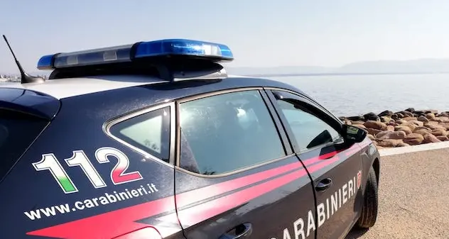 Si avvicina alla ex nonostante il divieto e viola i dispositivi anti Covi-19: arrestato