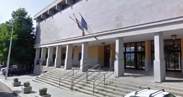 Maltrattamenti sui figli minorenni: genitori sotto accusa a Olbia