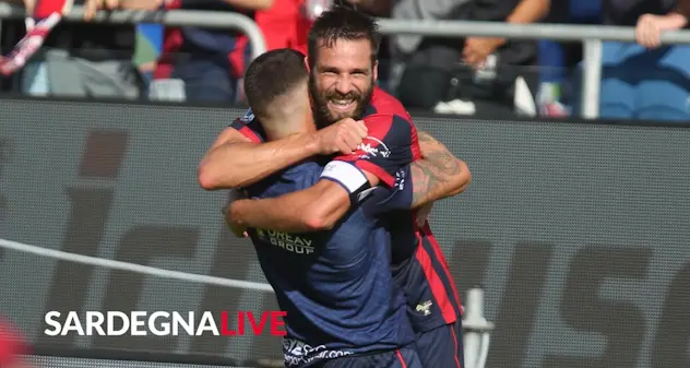 Cagliari-Frosinone 4-3, Pavoletti fa delirare l’Unipol Domus