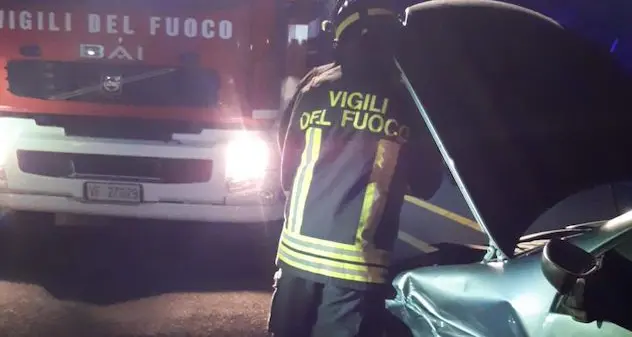 Frontale sulla 131 Dcn, coppia finisce in ospedale