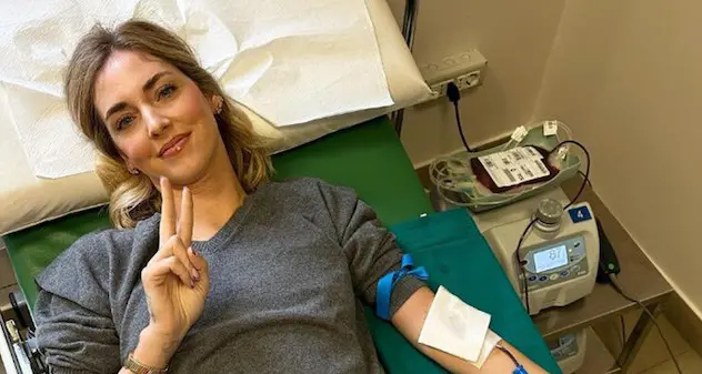 Prima donazione di sangue per Chiara Ferragni. “Fatelo anche voi”