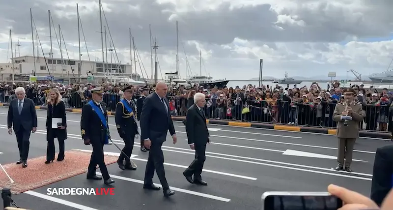 4 novembre, l'arrivo di Mattarella a Cagliari / VIDEO